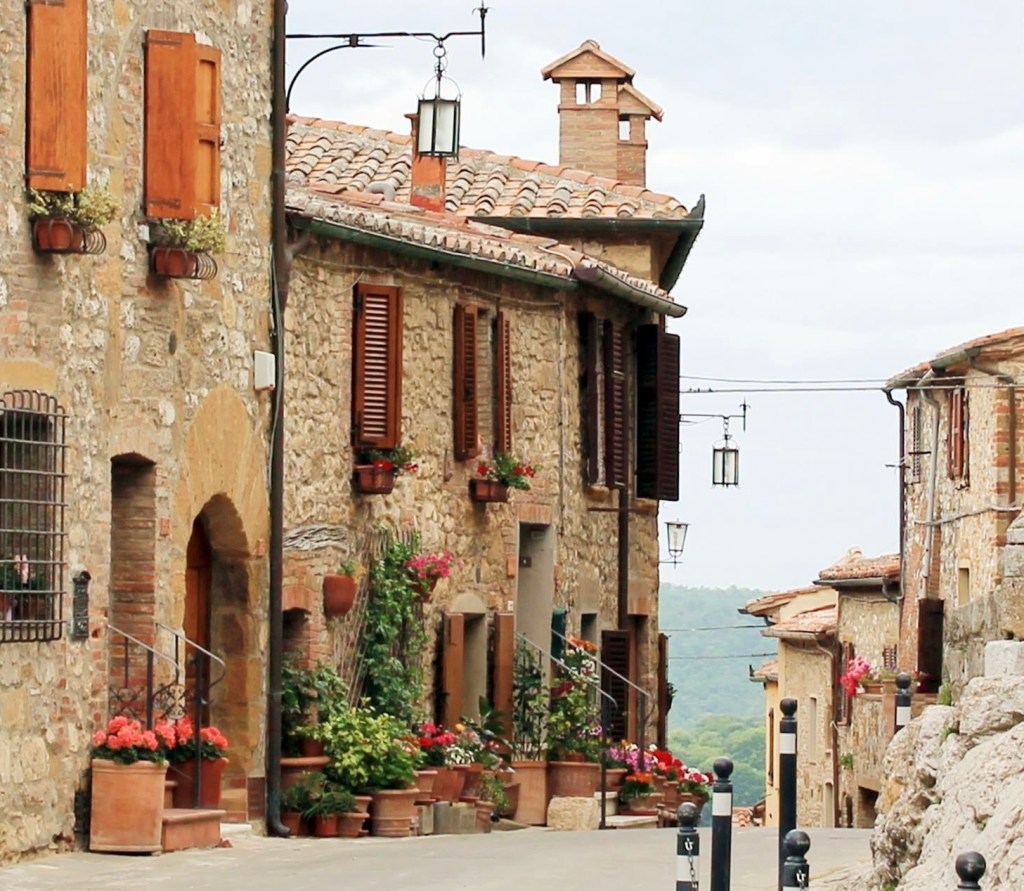 PANNA COTTA with Raspberry&nbsp;Sauce